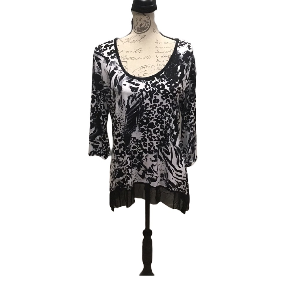 Passport Shark-bite tunic - Picture 5 of 7